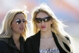 Pit babe F1 wallpaper 2008 (formula 1 girls)