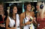 Pit babe F1 wallpaper 2008 (formula 1 girls)
